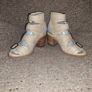 FREEBIRD BY STEVEN-Quail-Beige Leather Sandals Gladiator Wood Heel-Sz6-Excellent
